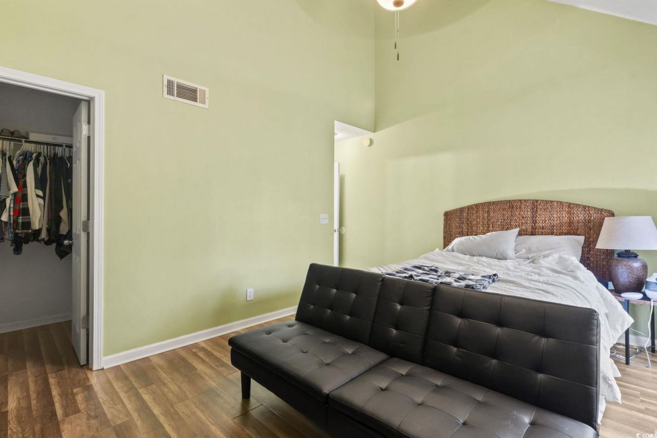 421 Cambridge Circle Photo 7