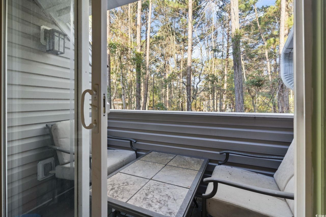 421 Cambridge Circle Photo 8