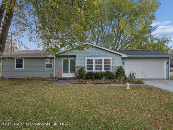 7895 W Herbison Road, Grand Ledge, MI 48837