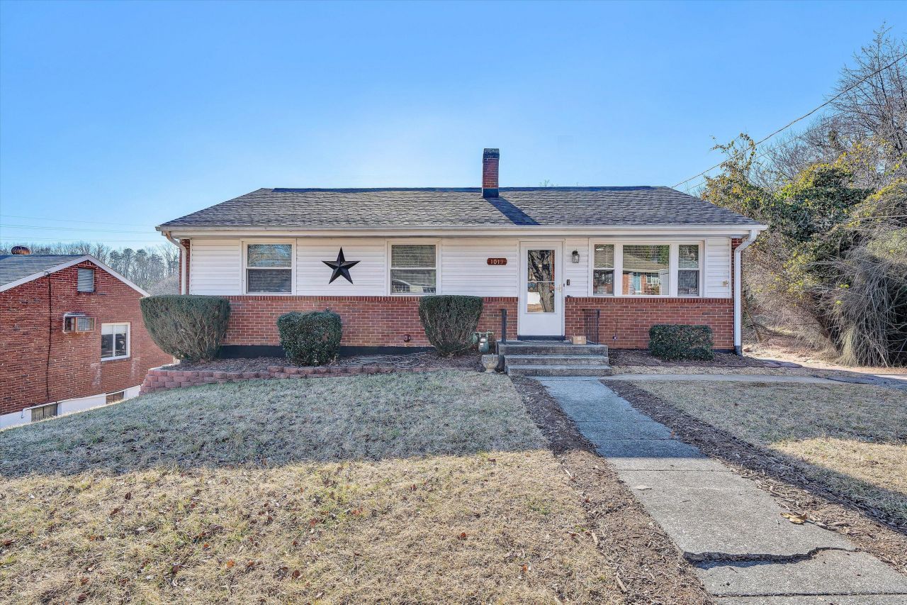 1019 Markham Cir Se, Roanoke, VA 24014 Main Photo