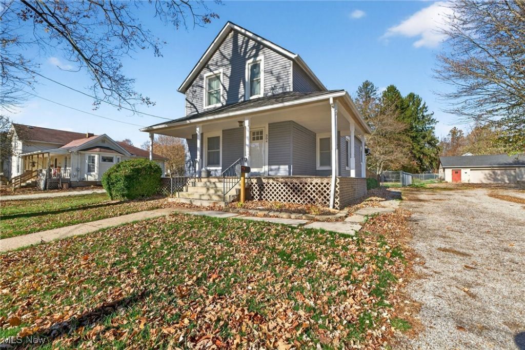 304 Elm Street, Amherst, OH 44001 Main Photo