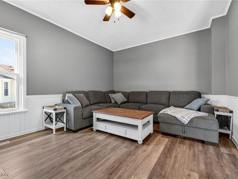 304 Elm Street, Amherst, OH 44001 Photo 9