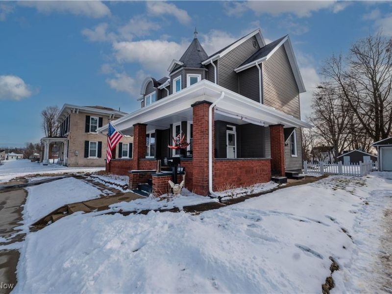 408 E Gorgas Street, Louisville, OH 44641 Photo 2