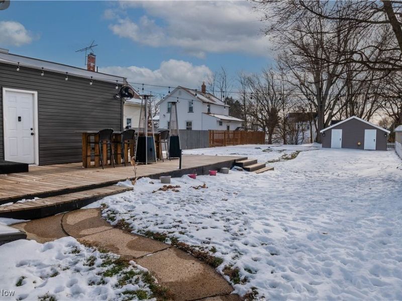 408 E Gorgas Street, Louisville, OH 44641 Photo 3