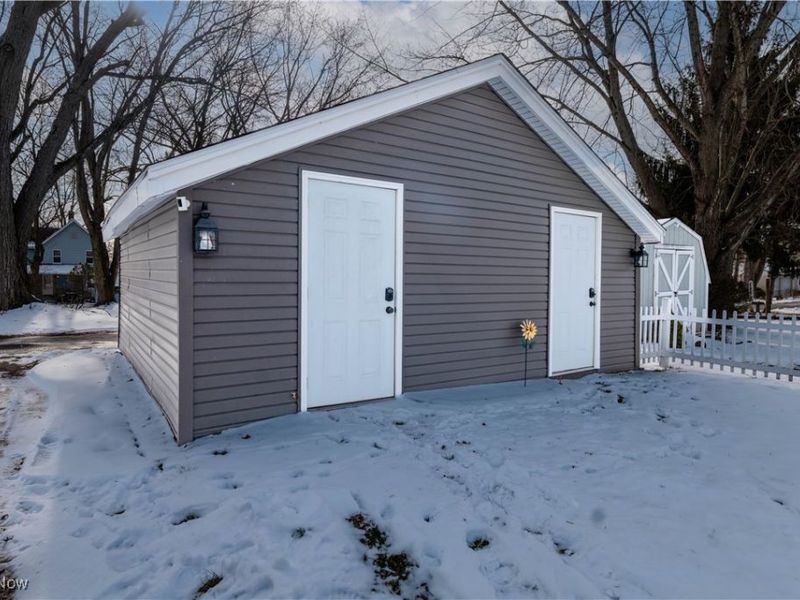 408 E Gorgas Street, Louisville, OH 44641 Photo 7