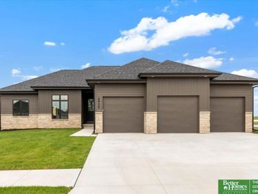 5924 N 208 Street, Elkhorn, NE 68022