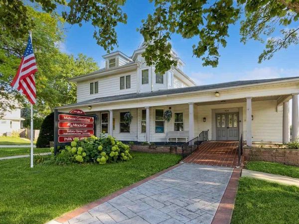 306 W State Street, Williamsburg, IA 52361