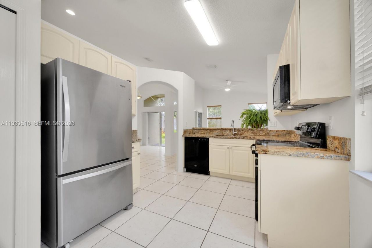 18322 SW 94th Ct, Palmetto Bay, FL 33157 Photo