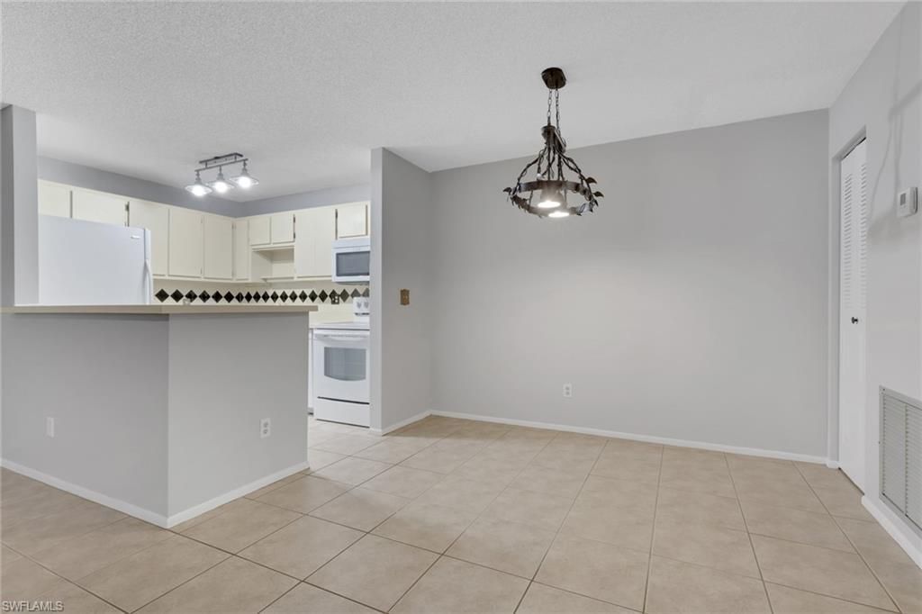 8151 S Woods Cir, Unit 12, Fort Myers, FL 33919 Photo