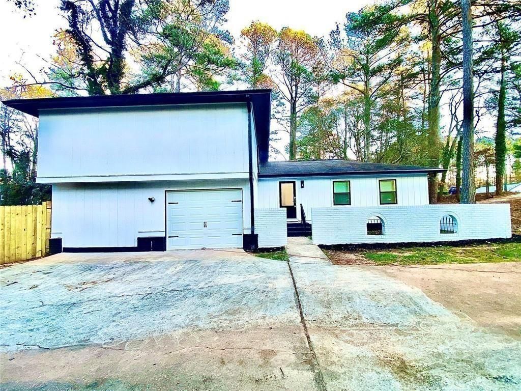 5390 Rockbridge Road, Stone Mountain, GA 30088 Main Photo