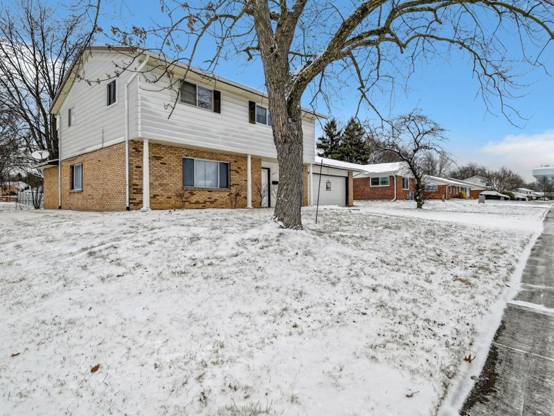 204 Barcelona Avenue, Westerville, OH 43081 Photo 2