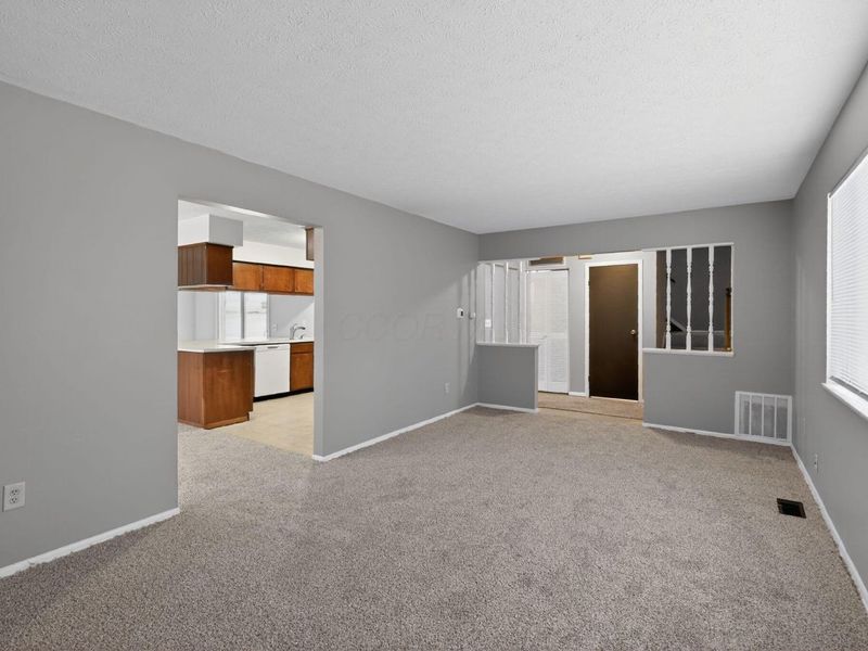 204 Barcelona Avenue, Westerville, OH 43081 Photo 9