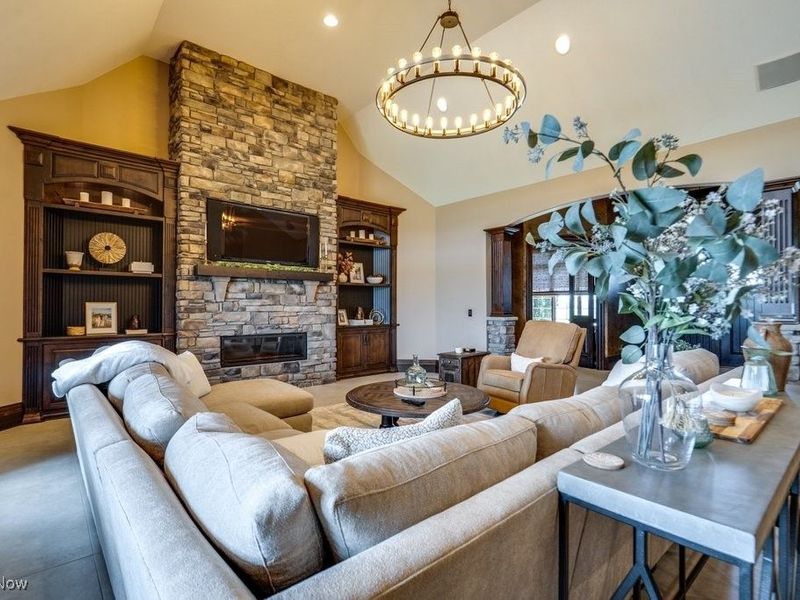 1771 Midway Street NW, Uniontown, OH 44685 Photo 5