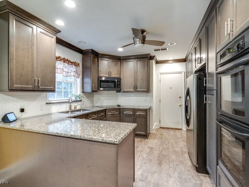 505 Ridgecrest Road, Akron, OH 44303 Photo 11