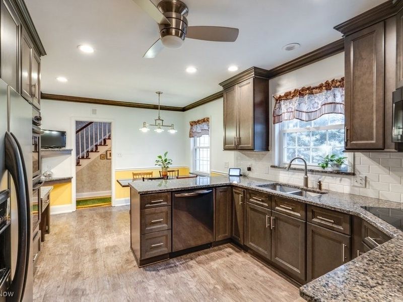 505 Ridgecrest Road, Akron, OH 44303 Photo 13