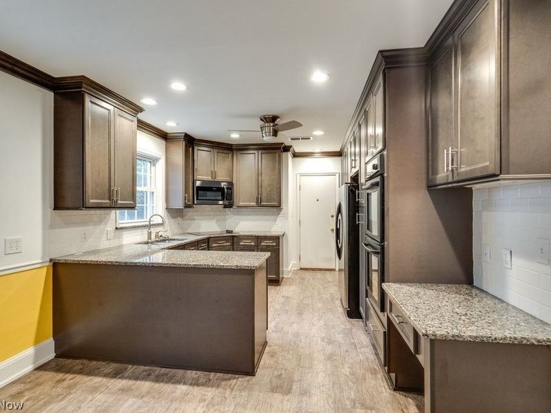 505 Ridgecrest Road, Akron, OH 44303 Photo 8