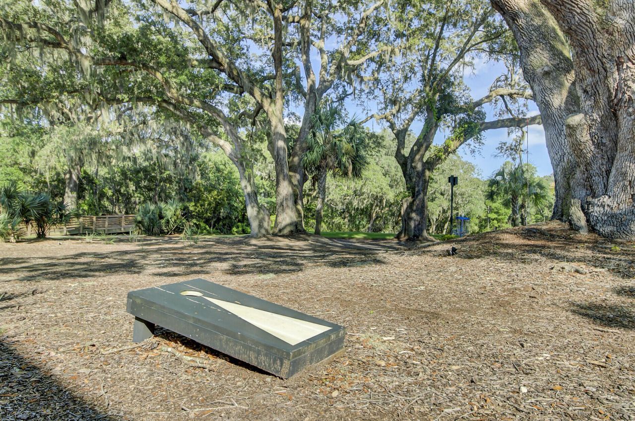 1543 Prince Edward Street Photo 106