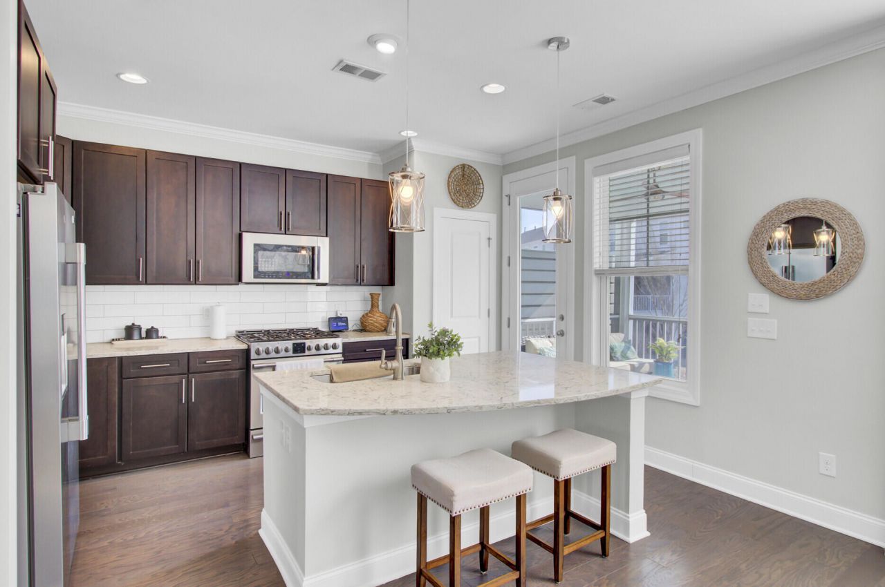 1543 Prince Edward Street Photo 21