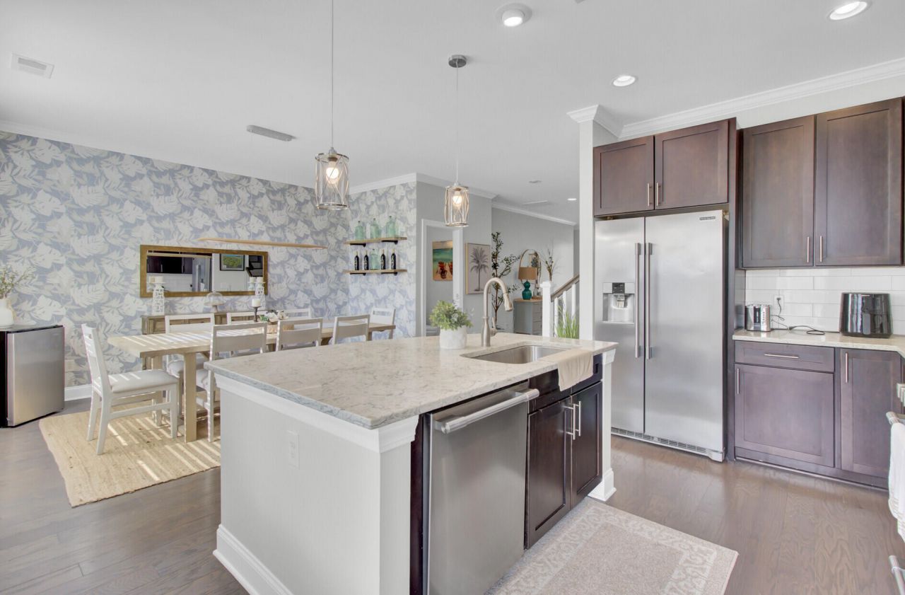 1543 Prince Edward Street Photo 23