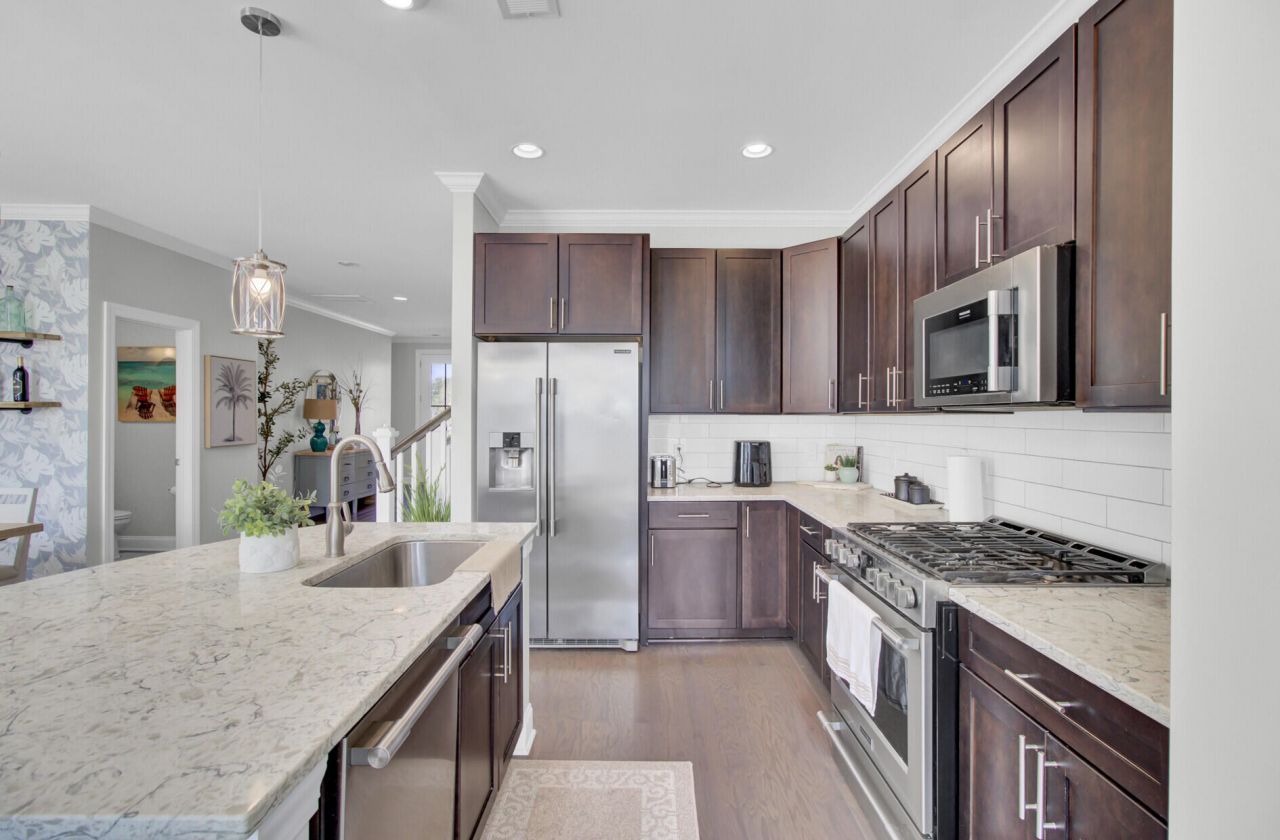 1543 Prince Edward Street Photo 24