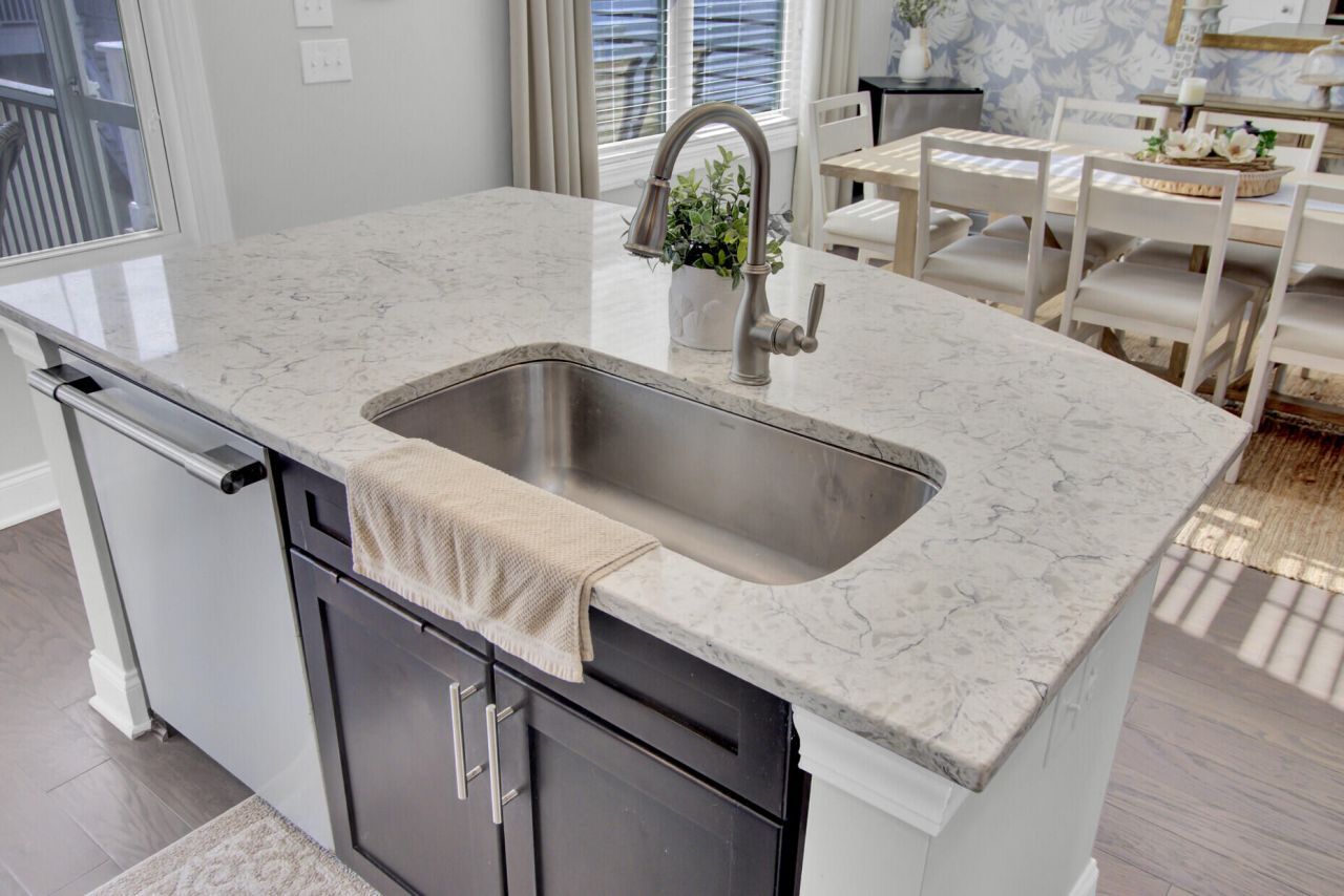 1543 Prince Edward Street Photo 25