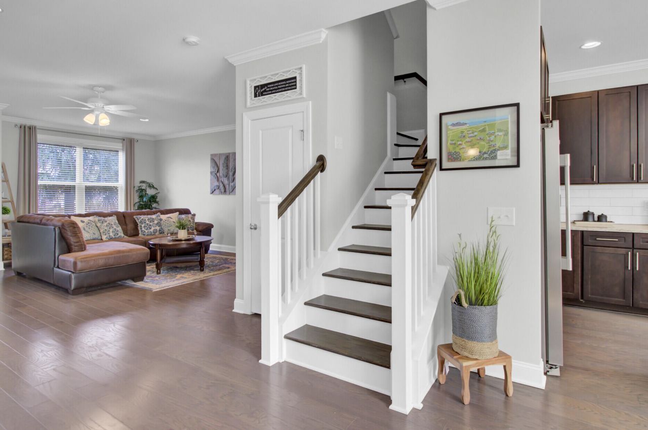 1543 Prince Edward Street Photo 29