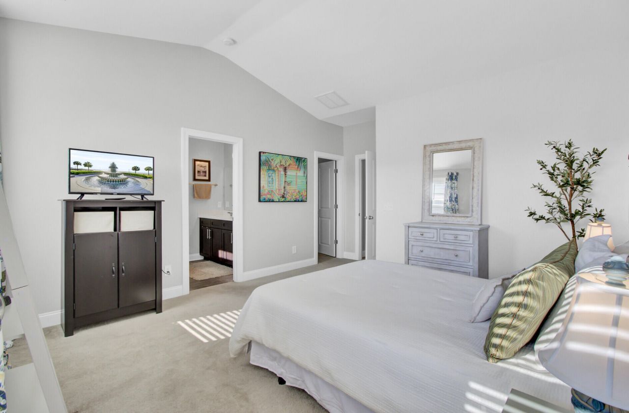 1543 Prince Edward Street Photo 32