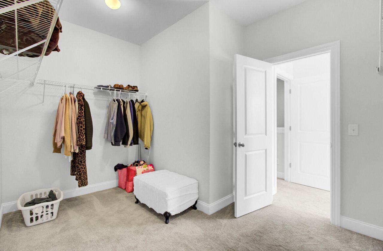 1543 Prince Edward Street Photo 35