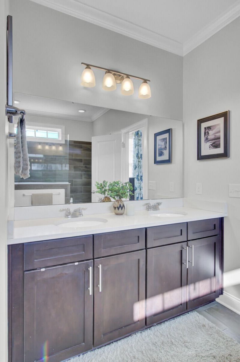 1543 Prince Edward Street Photo 38