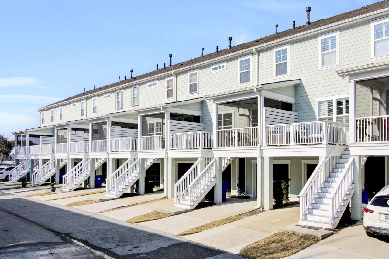 1543 Prince Edward Street Photo 50