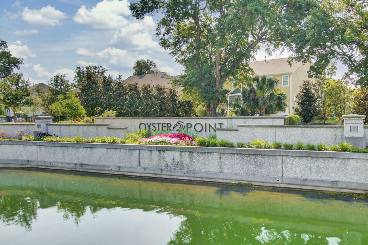 1543 Prince Edward Street Photo 58