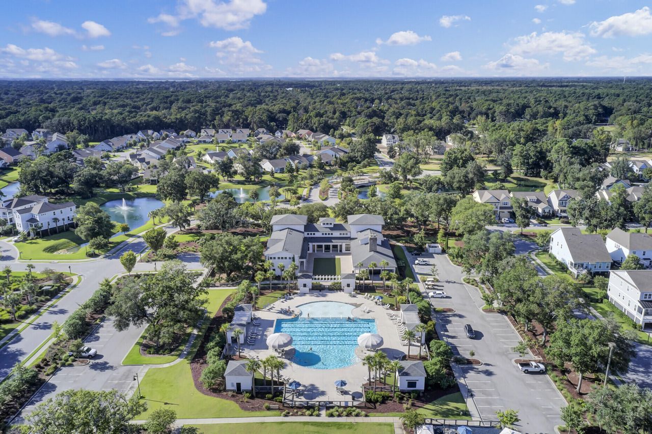 1543 Prince Edward Street Photo 63