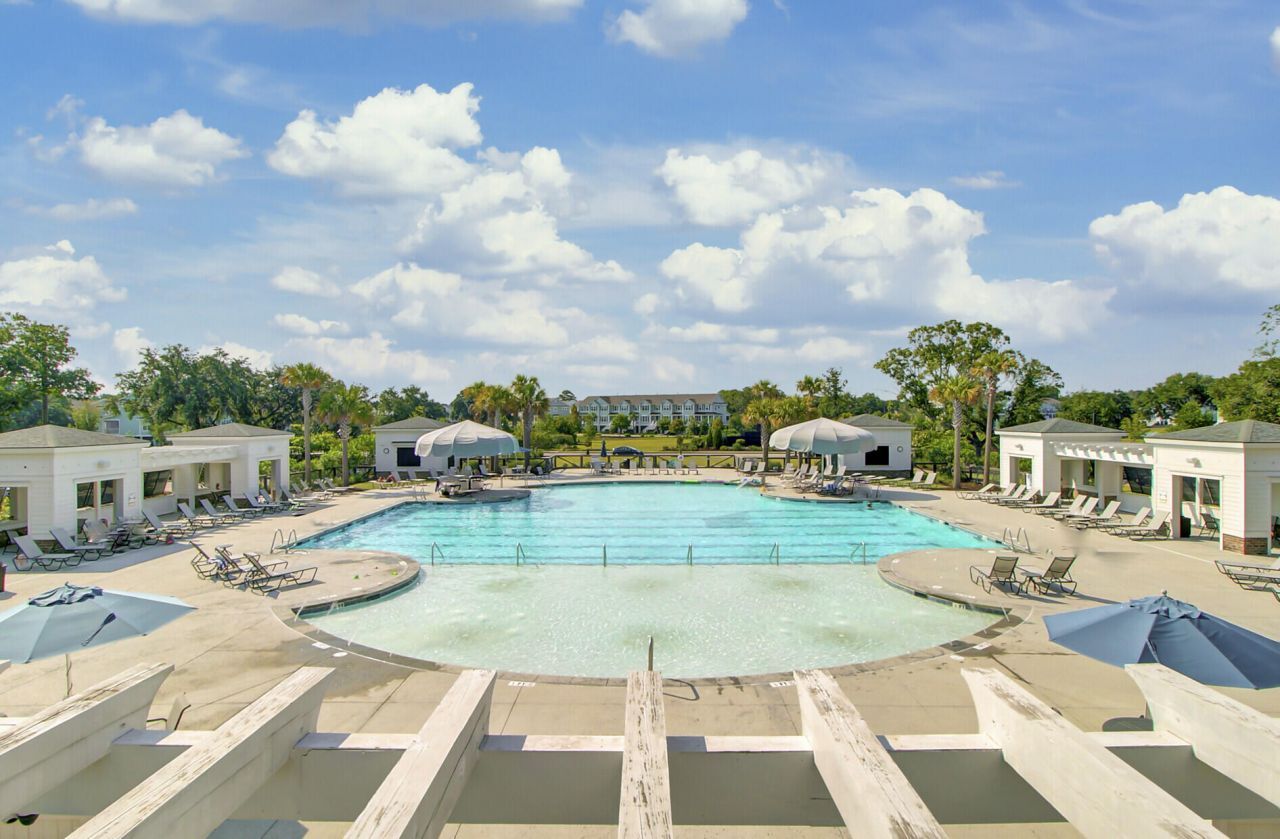 1543 Prince Edward Street Photo 71