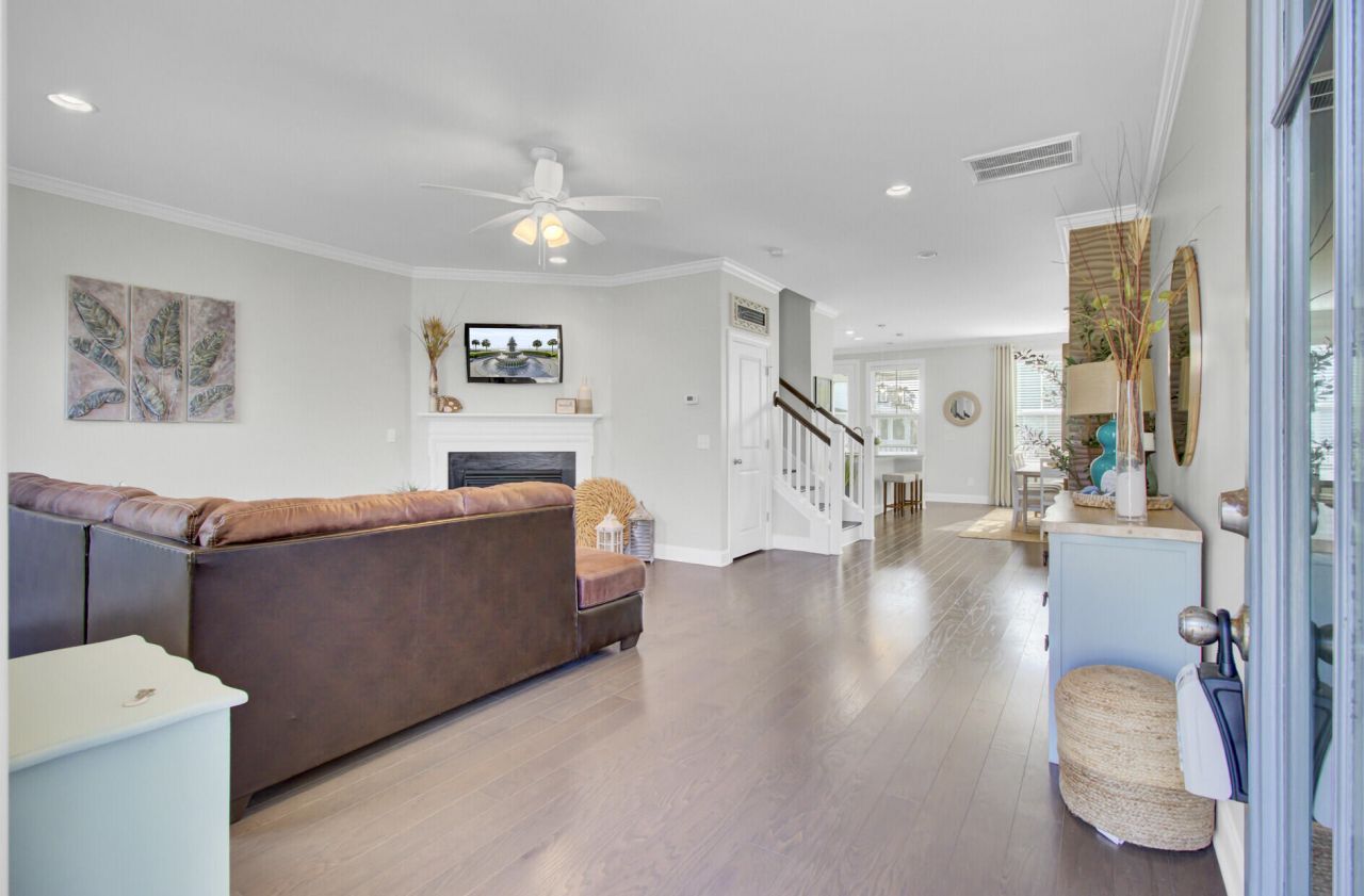 1543 Prince Edward Street Photo 8