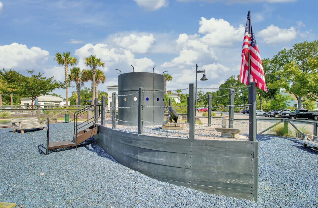 1543 Prince Edward Street Photo 80