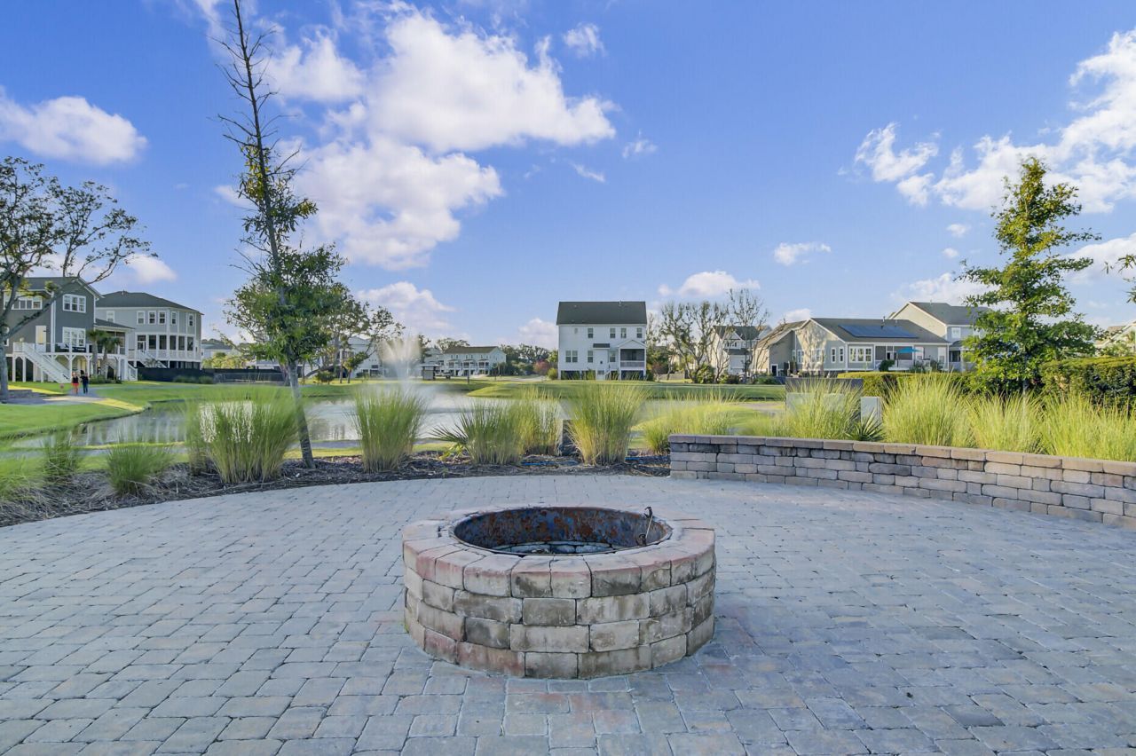 1543 Prince Edward Street Photo 84