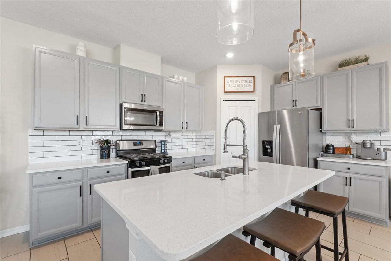 9906 Colorado Place, Palmetto, FL 34221 Photo