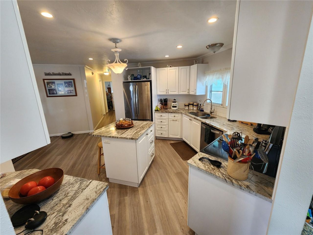 808 53rd Avenue E, Unit 18, Bradenton, FL 34203 Photo