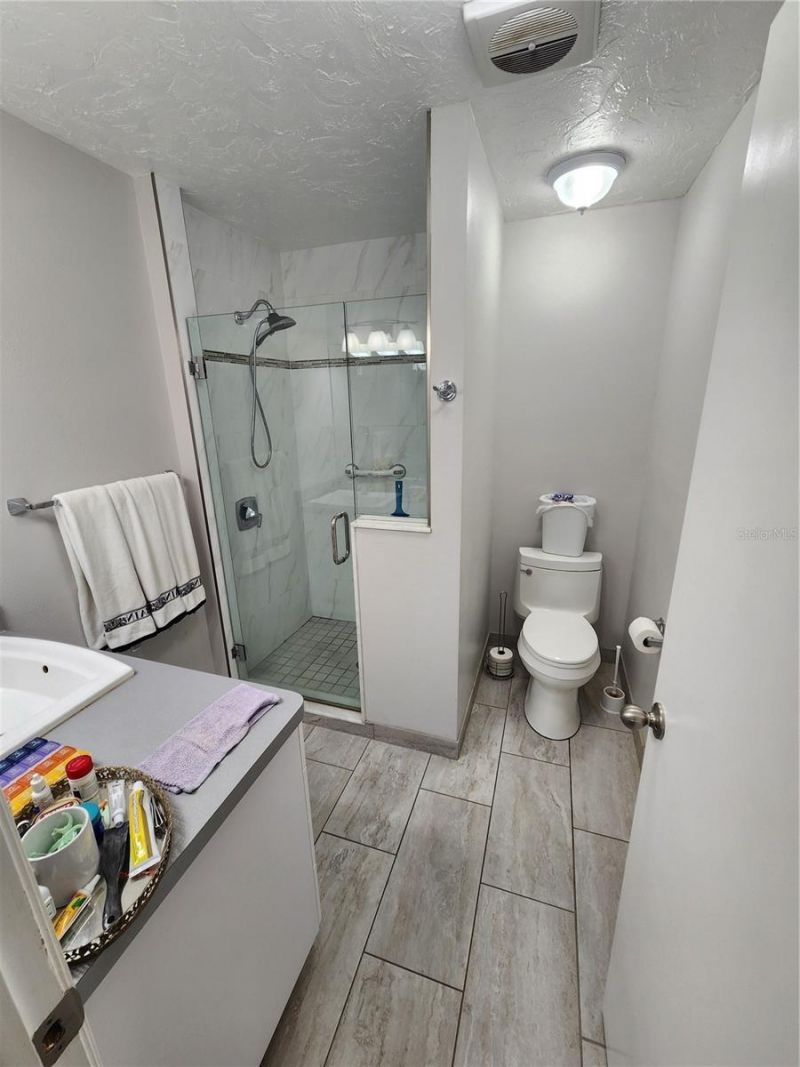 808 53rd Avenue E, Unit 18, Bradenton, FL 34203 Photo