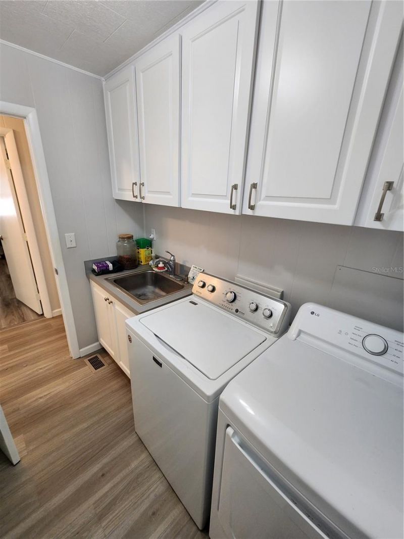 808 53rd Avenue E, Unit 18, Bradenton, FL 34203 Photo