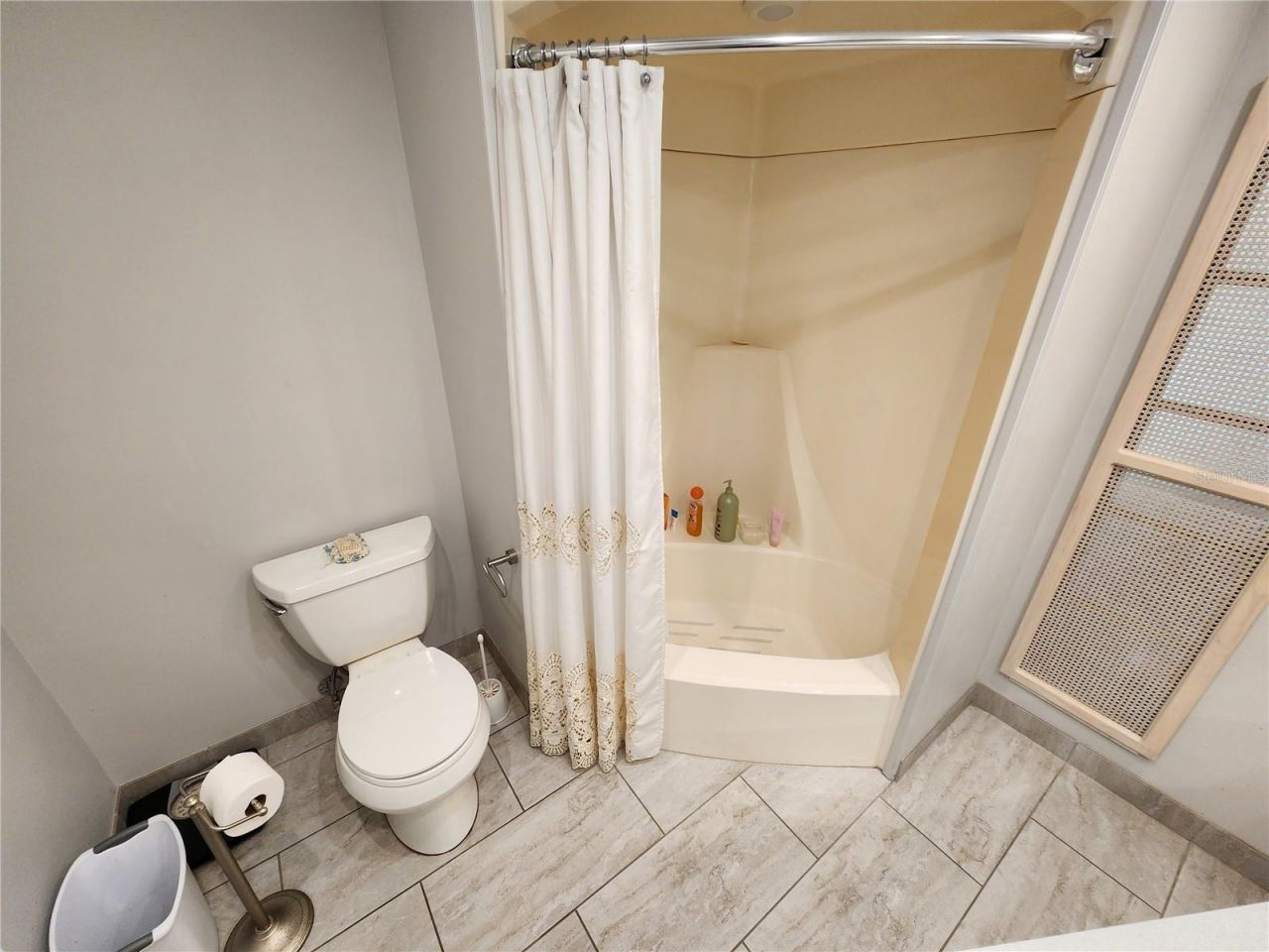 808 53rd Avenue E, Unit 18, Bradenton, FL 34203 Photo