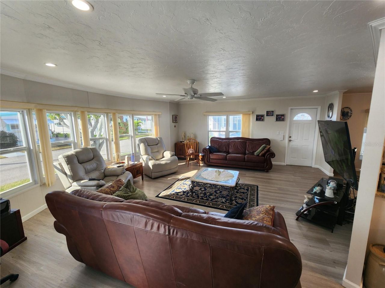 808 53rd Avenue E, Unit 18, Bradenton, FL 34203 Photo