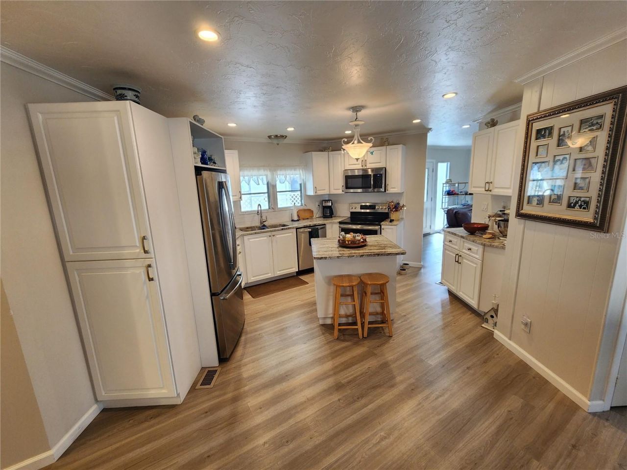 808 53rd Avenue E, Unit 18, Bradenton, FL 34203 Photo