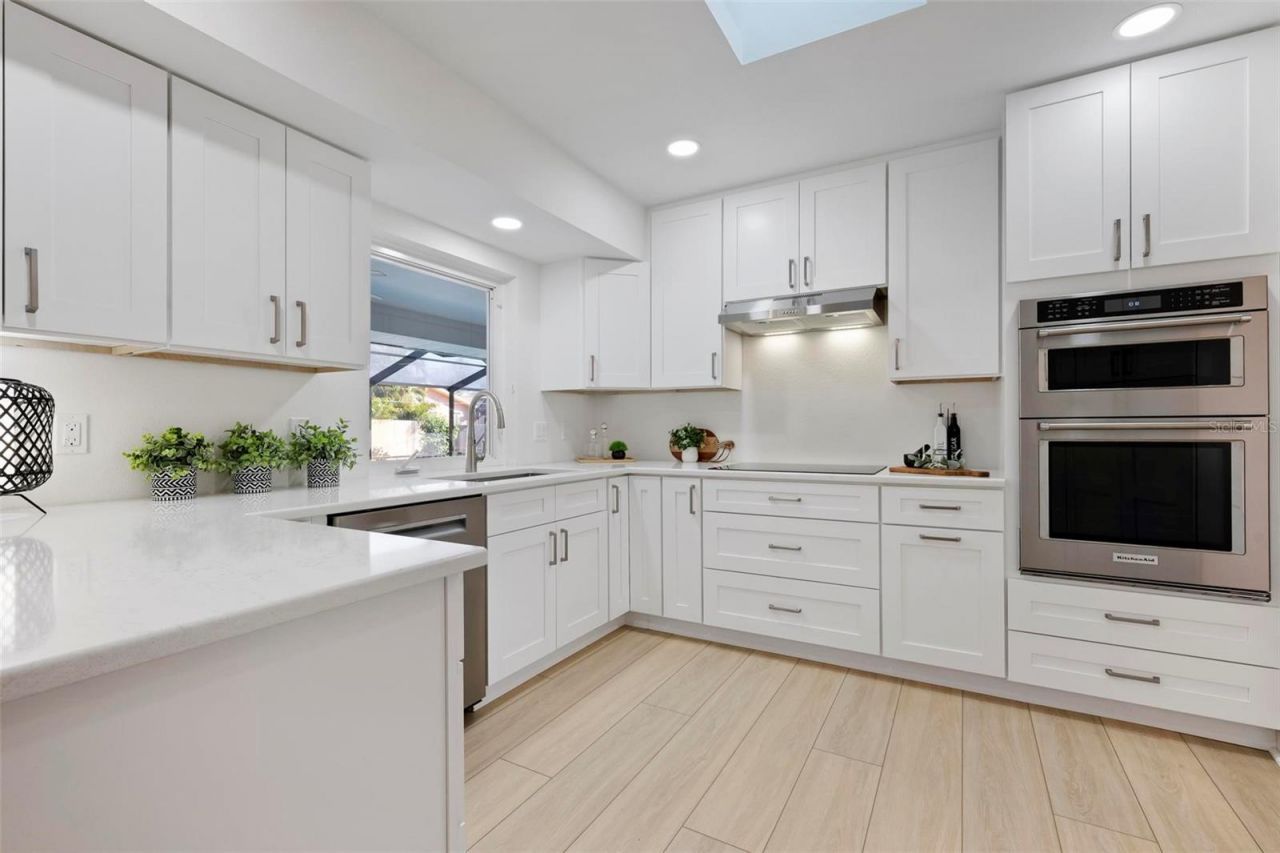 393 Flamingo Drive, Venice, FL 34285 Photo