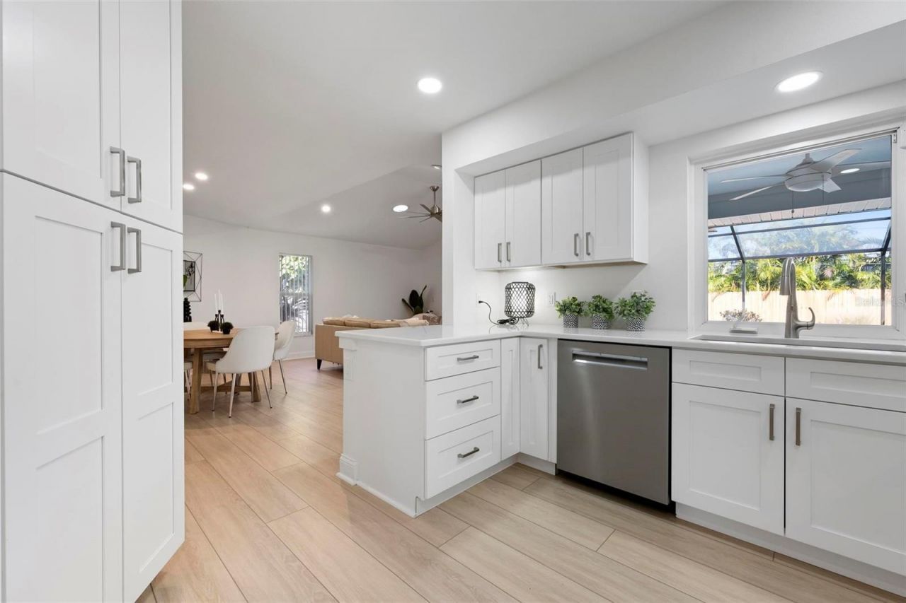 393 Flamingo Drive, Venice, FL 34285 Photo
