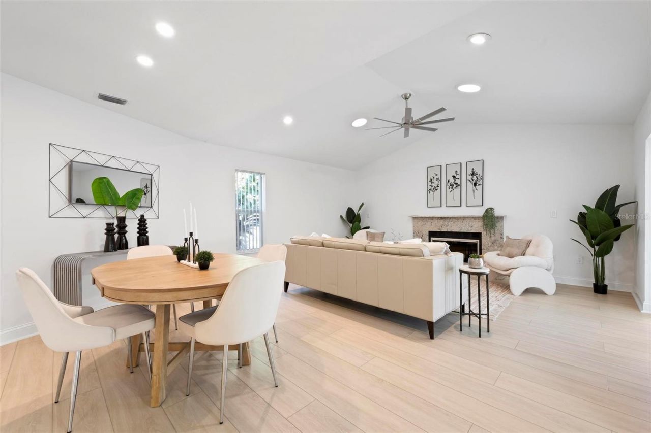 393 Flamingo Drive, Venice, FL 34285 Photo