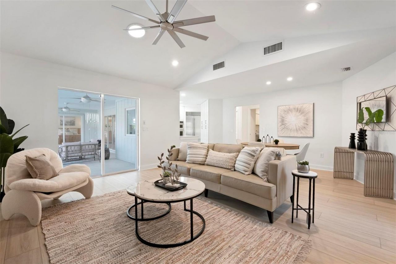 393 Flamingo Drive, Venice, FL 34285 Photo