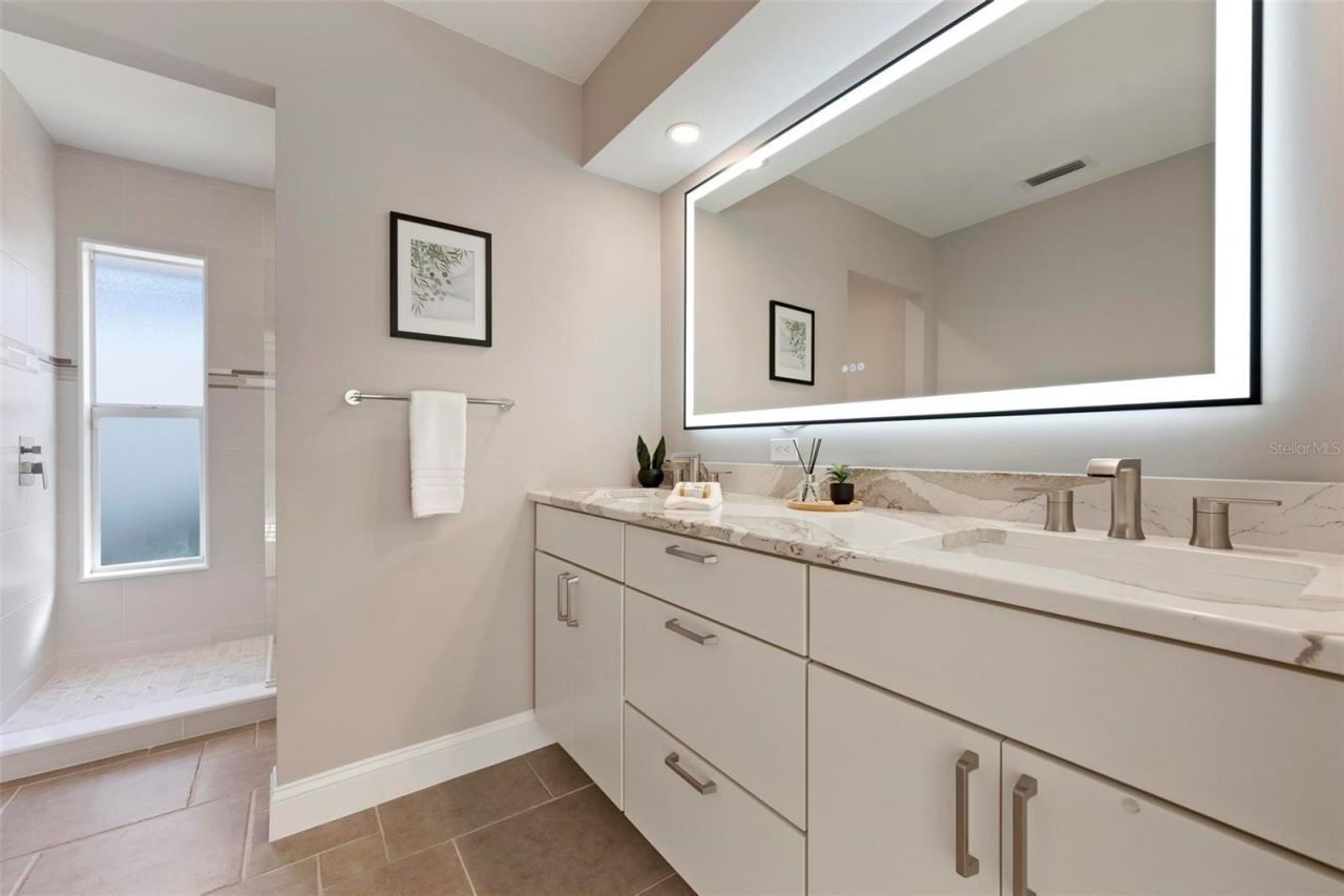 393 Flamingo Drive, Venice, FL 34285 Photo
