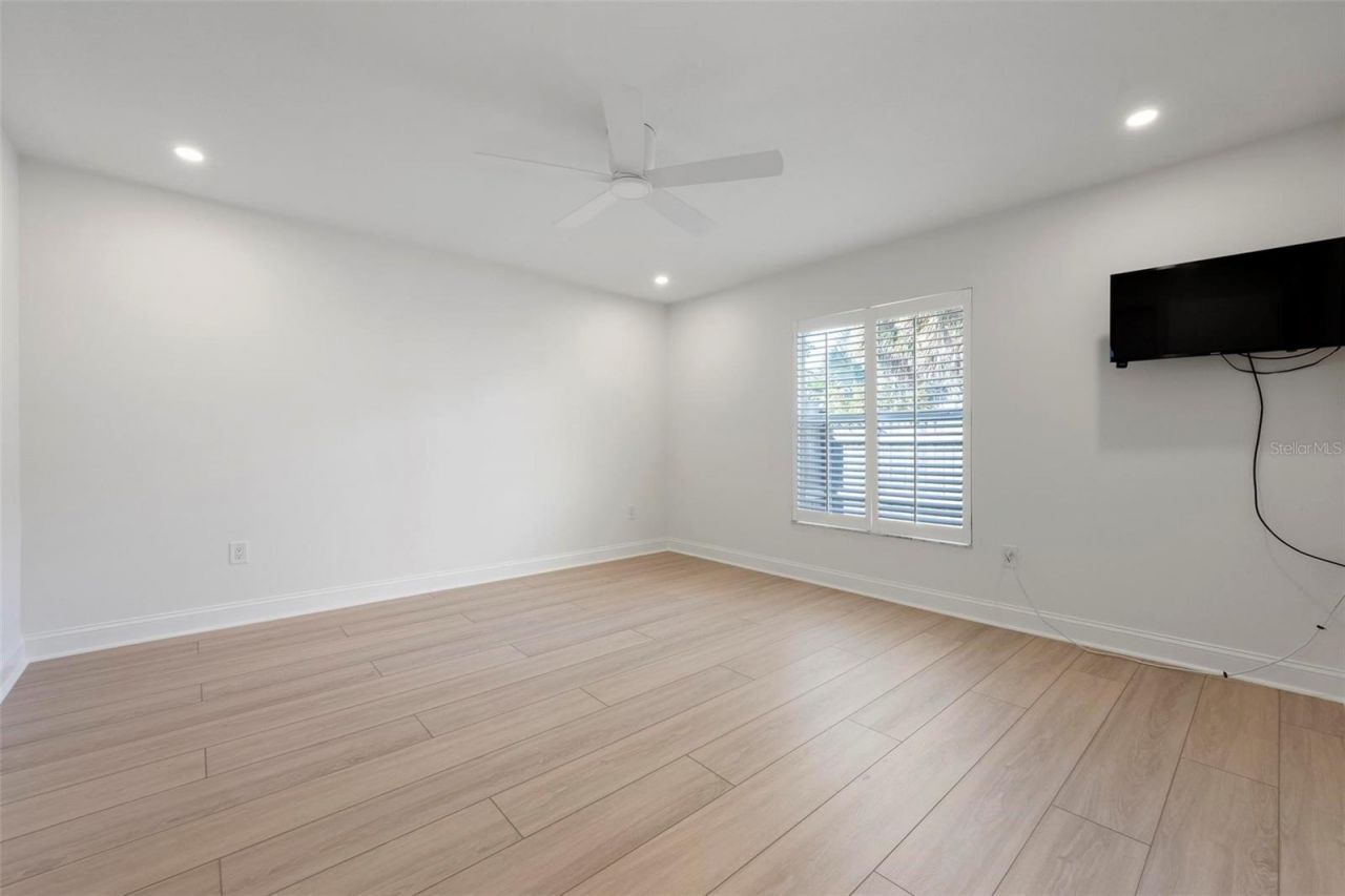 393 Flamingo Drive, Venice, FL 34285 Photo