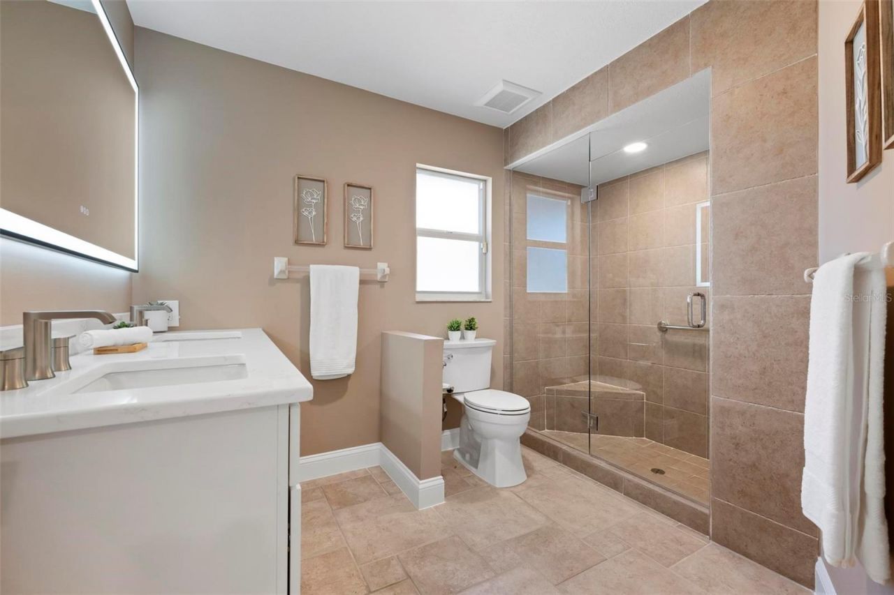 393 Flamingo Drive, Venice, FL 34285 Photo